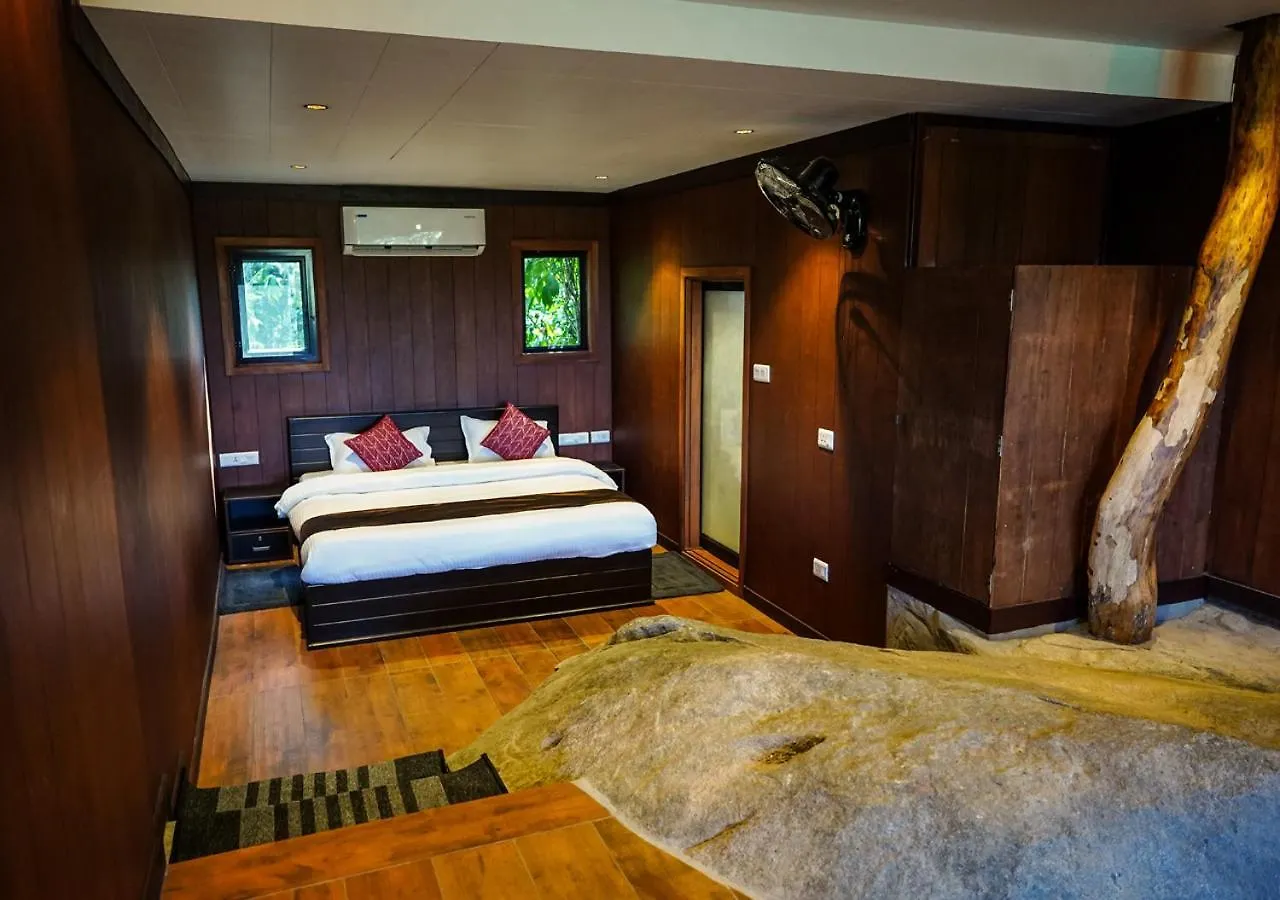 Niyatma Wayanad Pool Resort By Voye Homes Hindistan